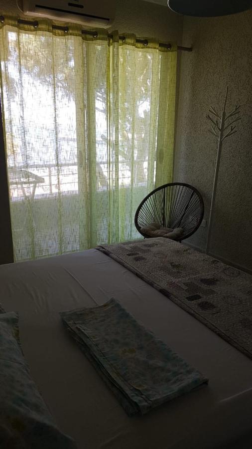 Mali I Robit Beachfront Apartment Golem  Εξωτερικό φωτογραφία