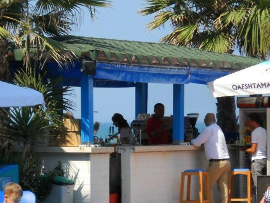 Mali I Robit Beachfront Apartment Golem  Εξωτερικό φωτογραφία