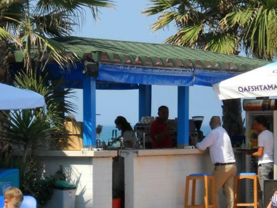 Mali I Robit Beachfront Apartment Golem  Εξωτερικό φωτογραφία